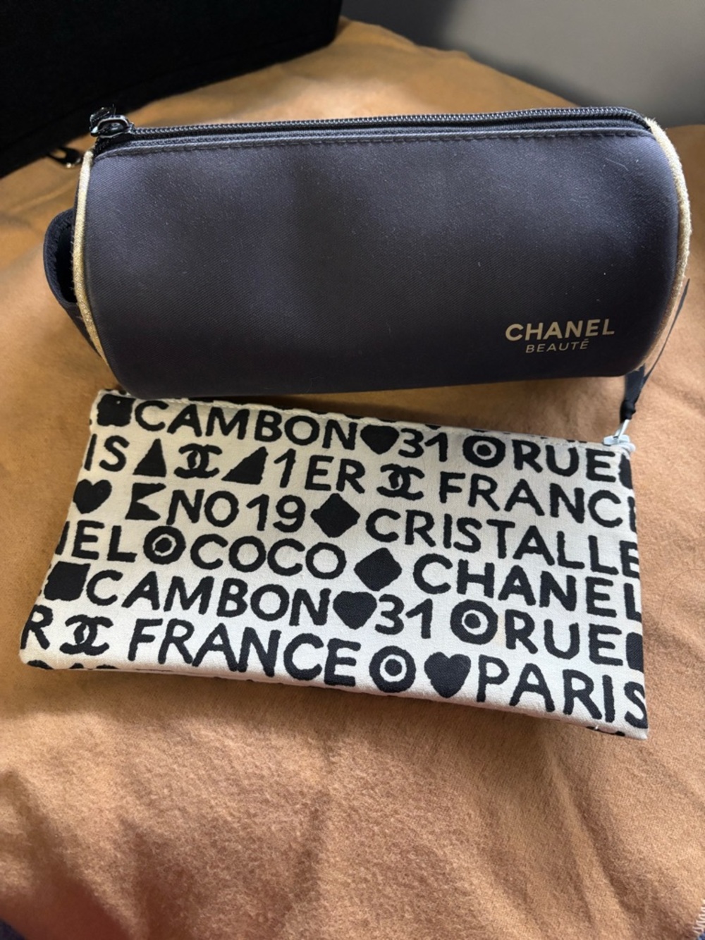 2 Pieces CHANEL Black and Cream Cosmetic Pouch Set